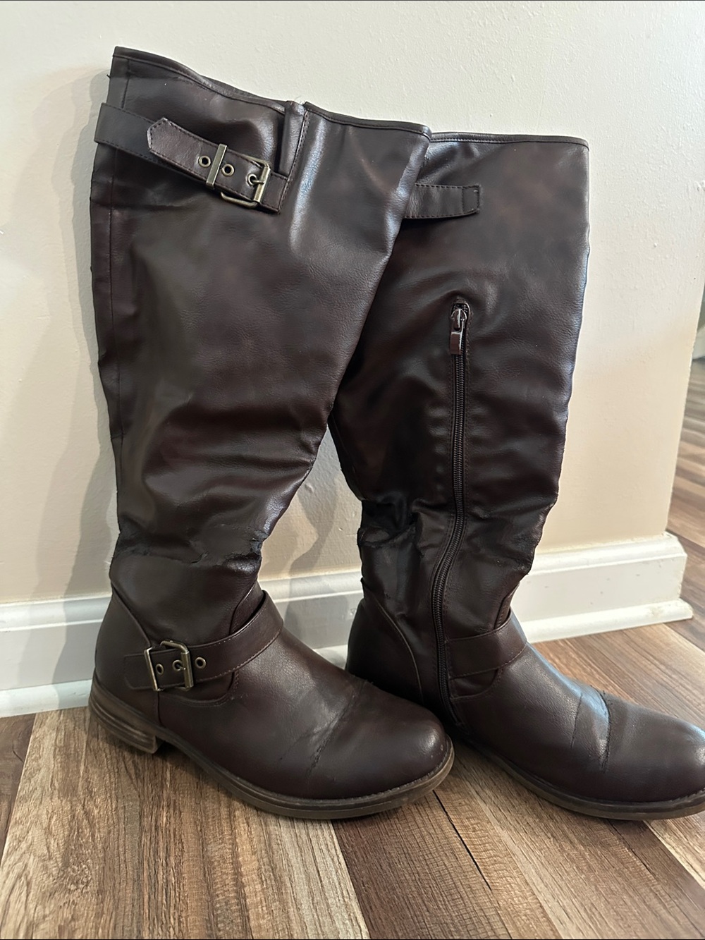 Classic Women's Knee-High Buckle Boots - Brown